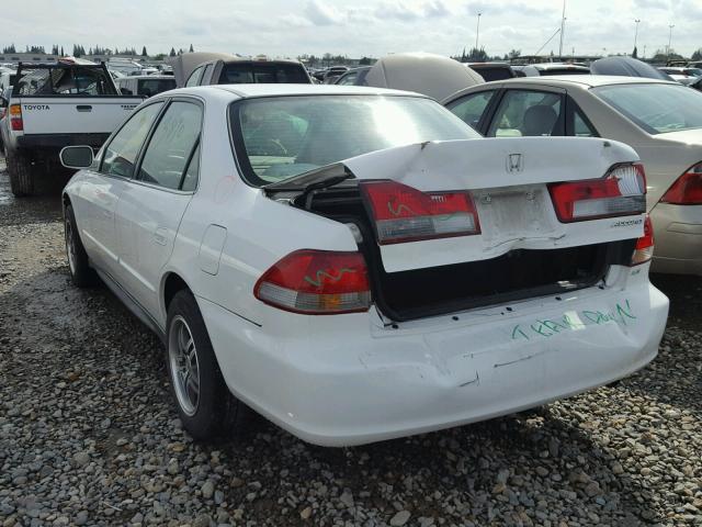 1HGCG66552A168956 - 2002 HONDA ACCORD LX WHITE photo 3