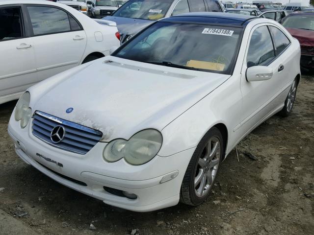 WDBRN47J62A375224 - 2002 MERCEDES-BENZ C 230K SPO WHITE photo 2