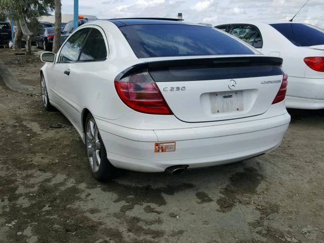 WDBRN47J62A375224 - 2002 MERCEDES-BENZ C 230K SPO WHITE photo 3