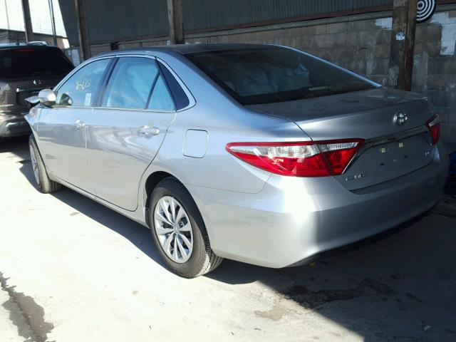 4T1BF1FK2HU442378 - 2017 TOYOTA CAMRY LE SILVER photo 3