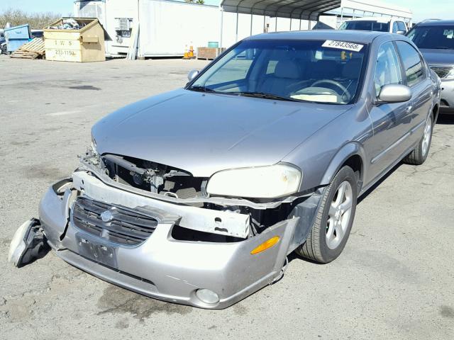 JN1CA31D6YT717688 - 2000 NISSAN MAXIMA GLE SILVER photo 2