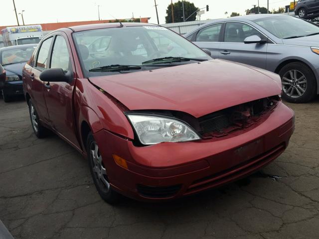 1FAFP34N95W199489 - 2005 FORD FOCUS ZX4 RED photo 1