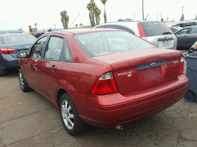 1FAFP34N95W199489 - 2005 FORD FOCUS ZX4 RED photo 3