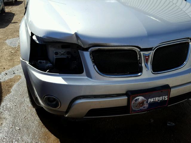 2CKDL63F266048670 - 2006 PONTIAC TORRENT SILVER photo 10