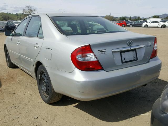 4T1BE32K63U245565 - 2003 TOYOTA CAMRY LE SILVER photo 3