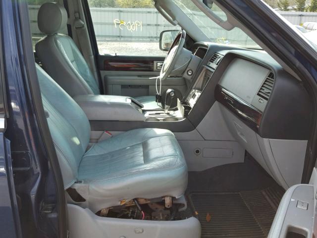 5LMFU28585LJ17155 - 2005 LINCOLN NAVIGATOR BLUE photo 5