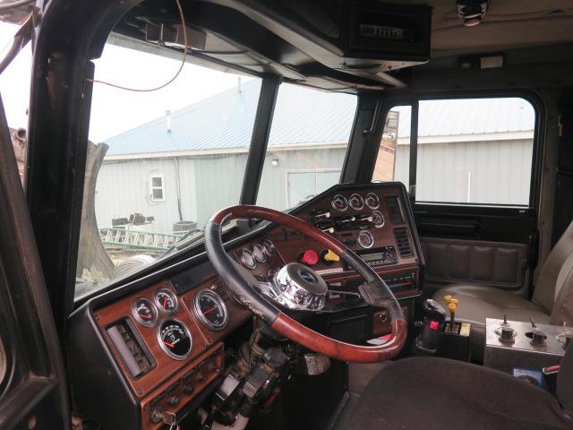 1FVXAMCG45DV26048 - 2005 FREIGHTLINER CONVENTION BLACK photo 7