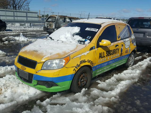 KL1TD66EX9B630480 - 2009 CHEVROLET AVEO LS TWO TONE photo 2