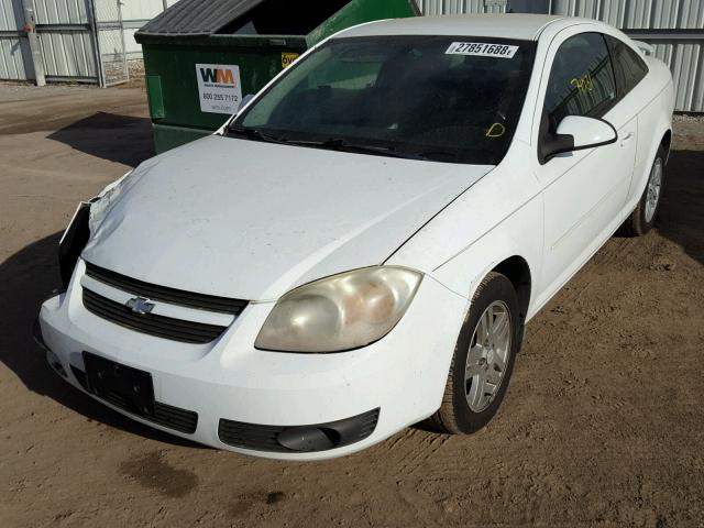 1G1AL12F657666077 - 2005 CHEVROLET COBALT LS WHITE photo 2