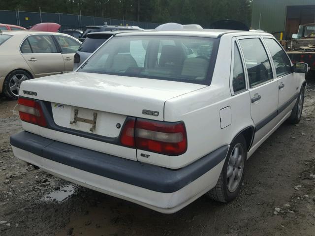 YV1LS5546T1337829 - 1996 VOLVO 850 BASE WHITE photo 4