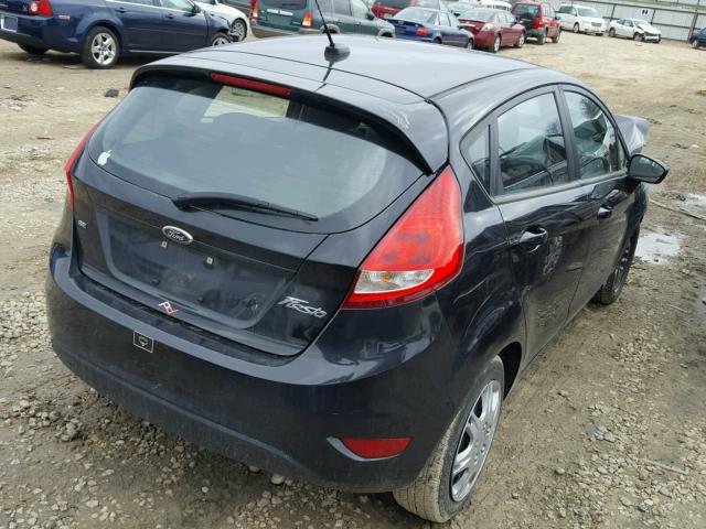 3FADP4EJ7DM129920 - 2013 FORD FIESTA SE BLACK photo 4