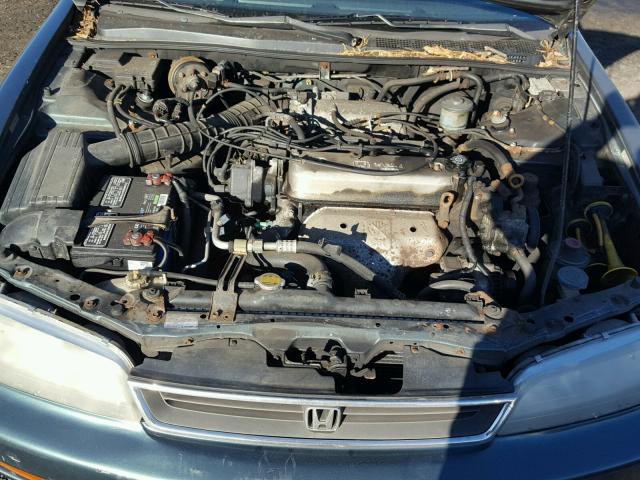 1HGCD5639TA301169 - 1996 HONDA ACCORD LX GREEN photo 7