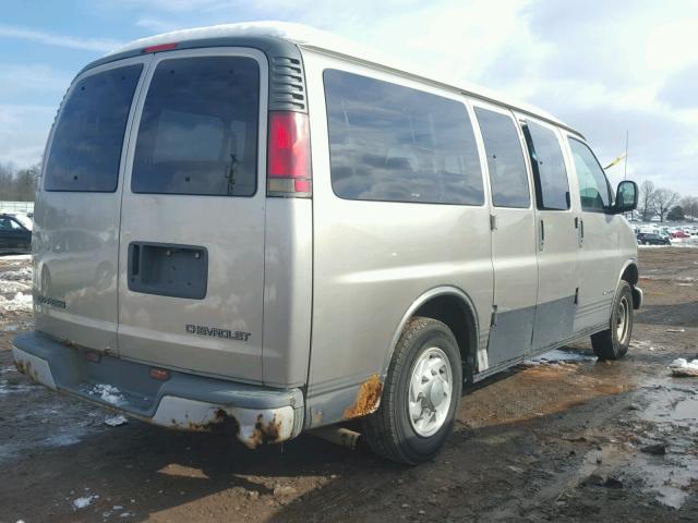 1GAGG25R221222249 - 2002 CHEVROLET EXPRESS G2 BROWN photo 4