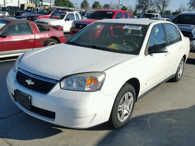 1G1ZS58F18F100777 - 2008 CHEVROLET MALIBU LS WHITE photo 2