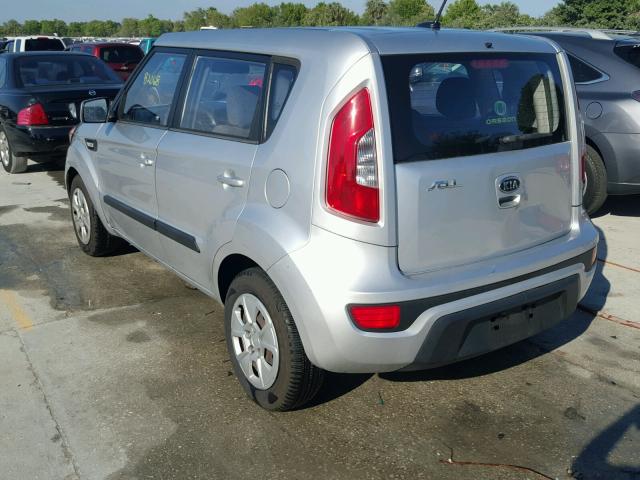 KNDJT2A55C7388159 - 2012 KIA SOUL SILVER photo 3