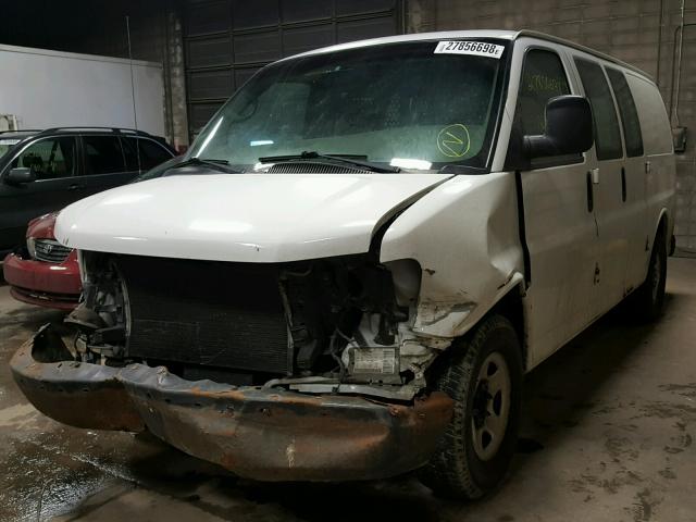 1GCFG15XX41135973 - 2004 CHEVROLET EXPRESS G1 WHITE photo 2