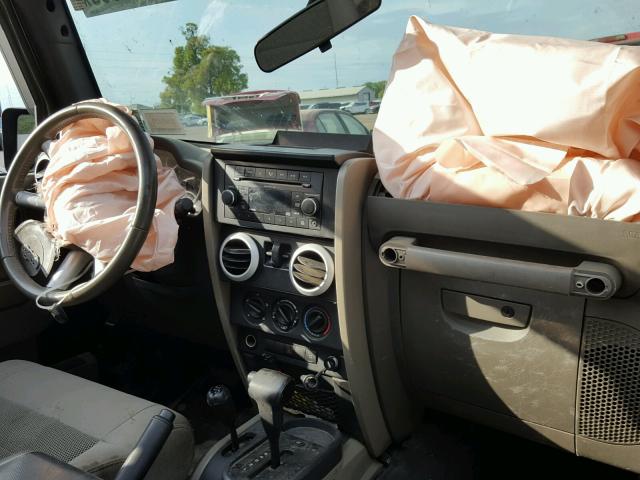 1J4FA54199L733919 - 2009 JEEP WRANGLER S GREEN photo 9