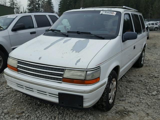 2P4GH55R5MR187142 - 1991 PLYMOUTH VOYAGER LE WHITE photo 2