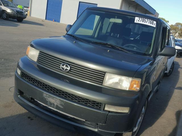 JTLKT324840154581 - 2004 TOYOTA SCION XB GREEN photo 2