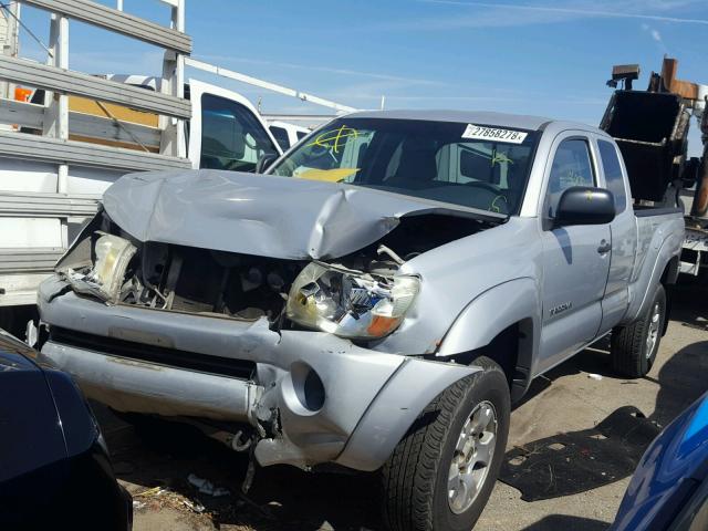 5TETX62N76Z233239 - 2006 TOYOTA TACOMA PRE SILVER photo 2