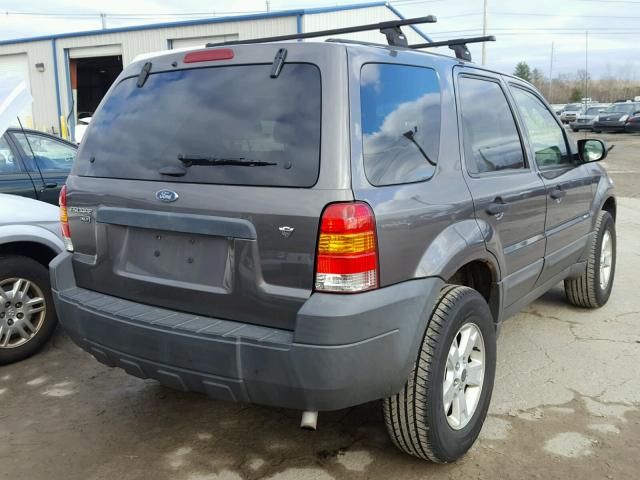 1FMYU93145KC51689 - 2005 FORD ESCAPE XLT GRAY photo 4