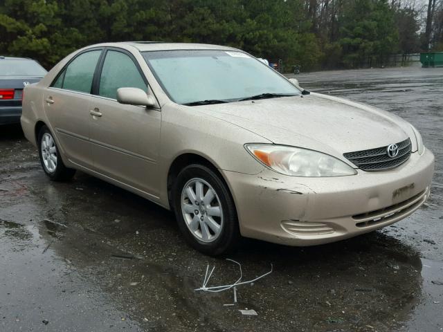 4T1BF30K22U526437 - 2002 TOYOTA CAMRY LE TAN photo 1