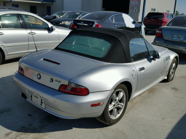 4USCH9346YLF86008 - 2000 BMW Z3 2.3 SILVER photo 4