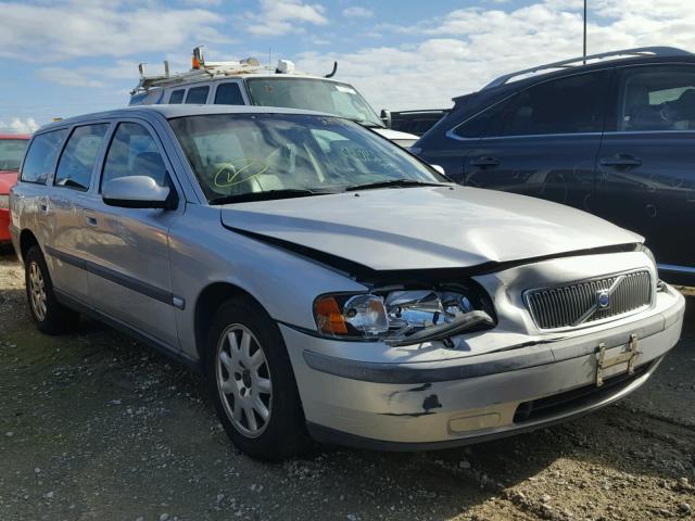 YV1SW61R912099232 - 2001 VOLVO V70 SILVER photo 1