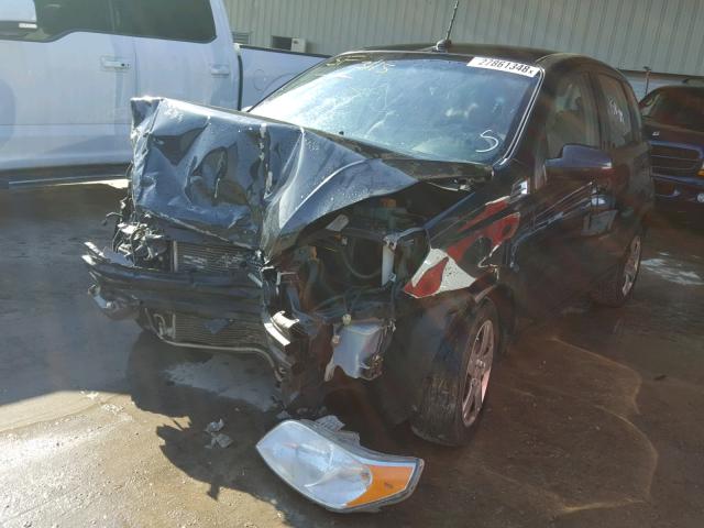 KL1TD6DE5AB129598 - 2010 CHEVROLET AVEO LS BLACK photo 2