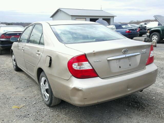 JTDBE32K020088528 - 2002 TOYOTA CAMRY LE GOLD photo 3