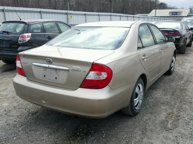 JTDBE32K020088528 - 2002 TOYOTA CAMRY LE GOLD photo 4