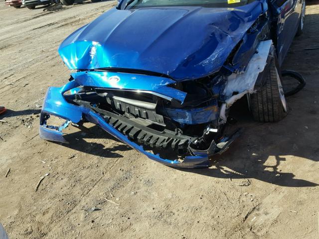 3FA6P0LU5JR138760 - 2018 FORD FUSION SE BLUE photo 9