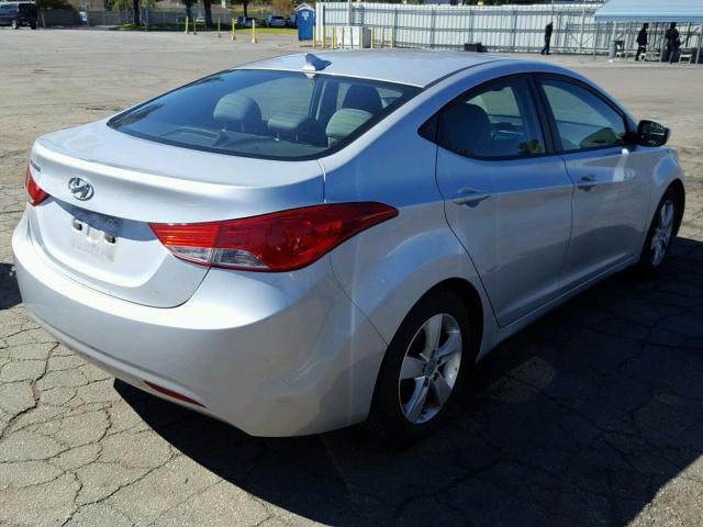 5NPDH4AE6DH308827 - 2013 HYUNDAI ELANTRA GL SILVER photo 4