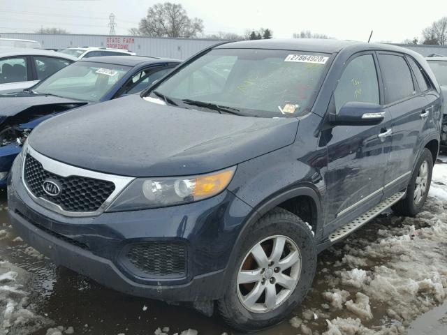 5XYKT3A16DG332923 - 2013 KIA SORENTO LX BLUE photo 2