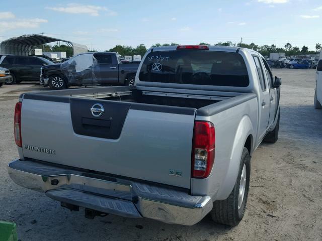 1N6AD09U67C404408 - 2007 NISSAN FRONTIER C SILVER photo 4