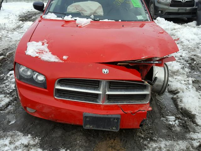 2B3KA33G68H288471 - 2008 DODGE CHARGER SX RED photo 7