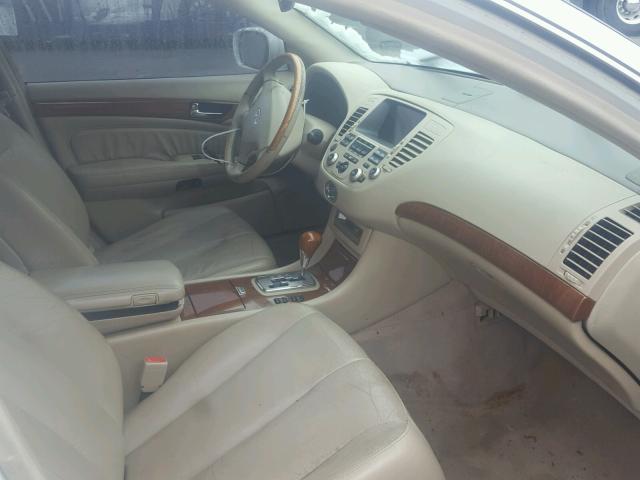 JNKBF01A92M001527 - 2002 INFINITI Q45 WHITE photo 5