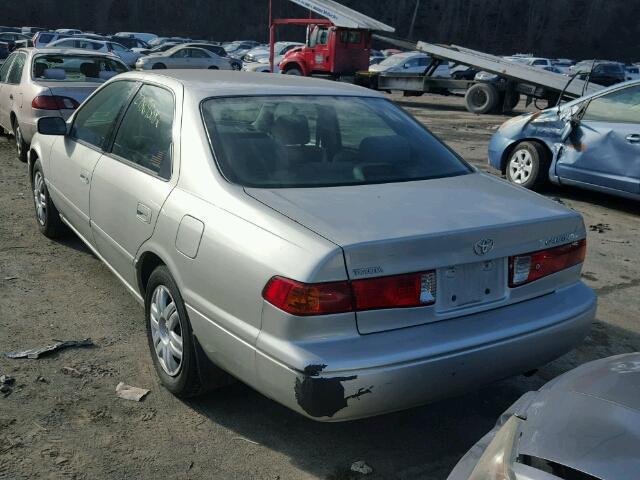 4T1BG22K6YU712639 - 2000 TOYOTA CAMRY CE SILVER photo 3