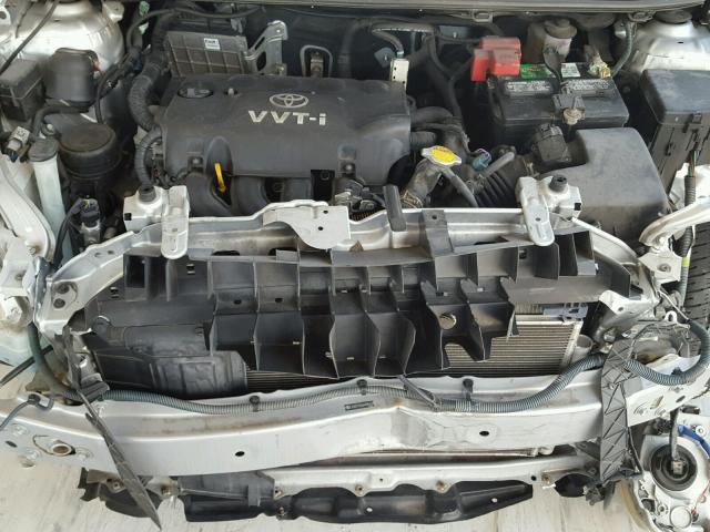 JTDBT923684040633 - 2008 TOYOTA YARIS SILVER photo 7