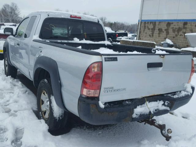 5TEUX42N76Z285298 - 2006 TOYOTA TACOMA ACC SILVER photo 3