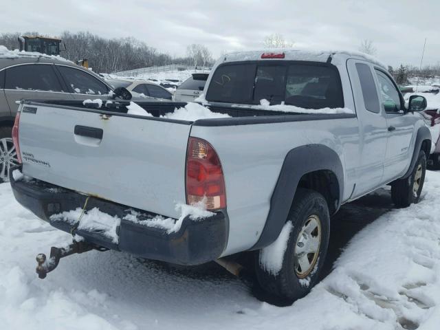 5TEUX42N76Z285298 - 2006 TOYOTA TACOMA ACC SILVER photo 4