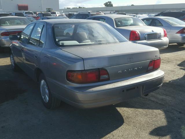 JT2BG12K3T0372082 - 1996 TOYOTA CAMRY DX BROWN photo 3