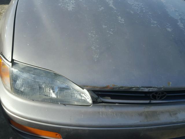 JT2BG12K3T0372082 - 1996 TOYOTA CAMRY DX BROWN photo 9