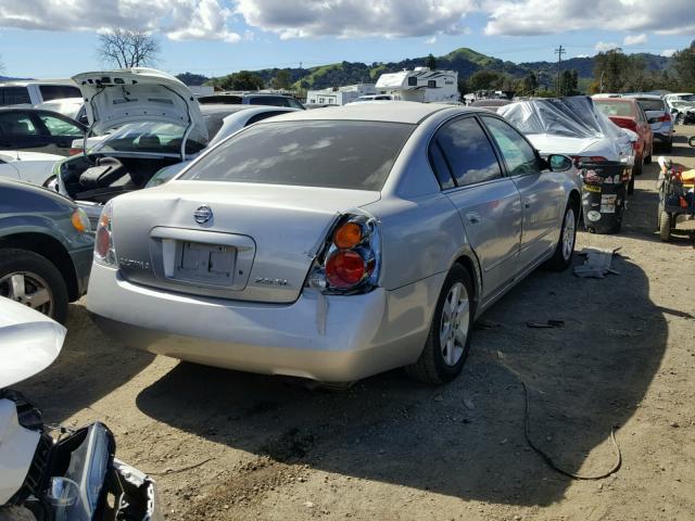 1N4AL11D03C200940 - 2003 NISSAN ALTIMA BAS SILVER photo 4