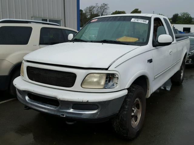 1FTDX18W8VND29681 - 1997 FORD F150 WHITE photo 2