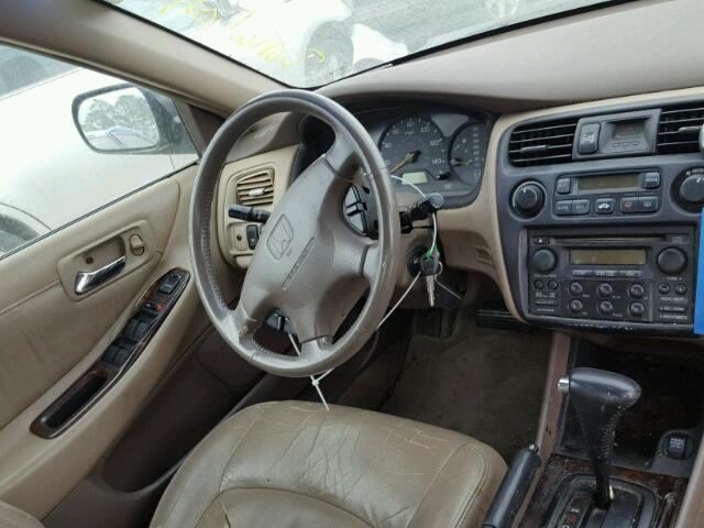 1HGCG1656WA066705 - 1998 HONDA ACCORD EX GREEN photo 9