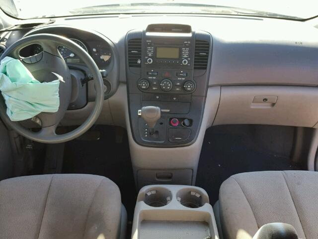 KNDMB233496316055 - 2009 KIA SEDONA EX WHITE photo 9