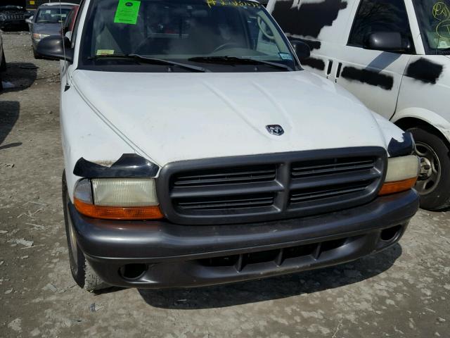 1B7FL16X12S639670 - 2002 DODGE DAKOTA BAS WHITE photo 9