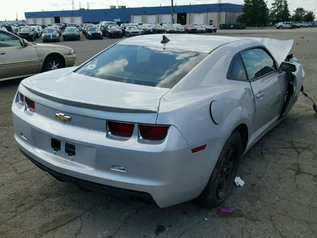 2G1FA1E32C9152672 - 2012 CHEVROLET CAMARO LS SILVER photo 4