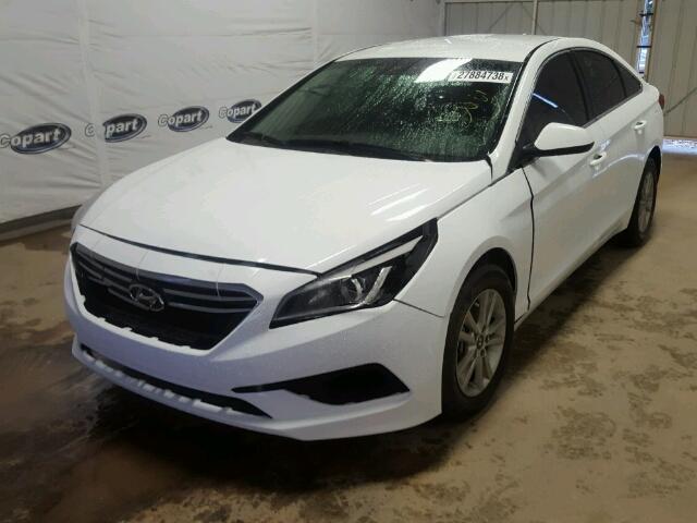 5NPE24AF4HH520212 - 2017 HYUNDAI SONATA SE WHITE photo 2